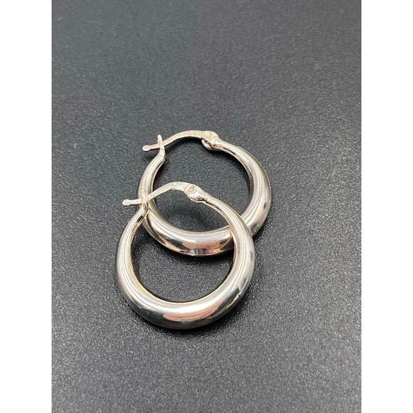 AV 925 Designer Sterling Silver Crescent Pierced Hoop Earrings, 2.9 grams - Picture 10 of 11